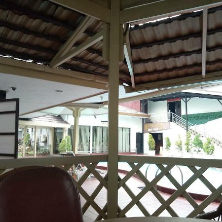 Hotel Pardede International Medan Exterior foto